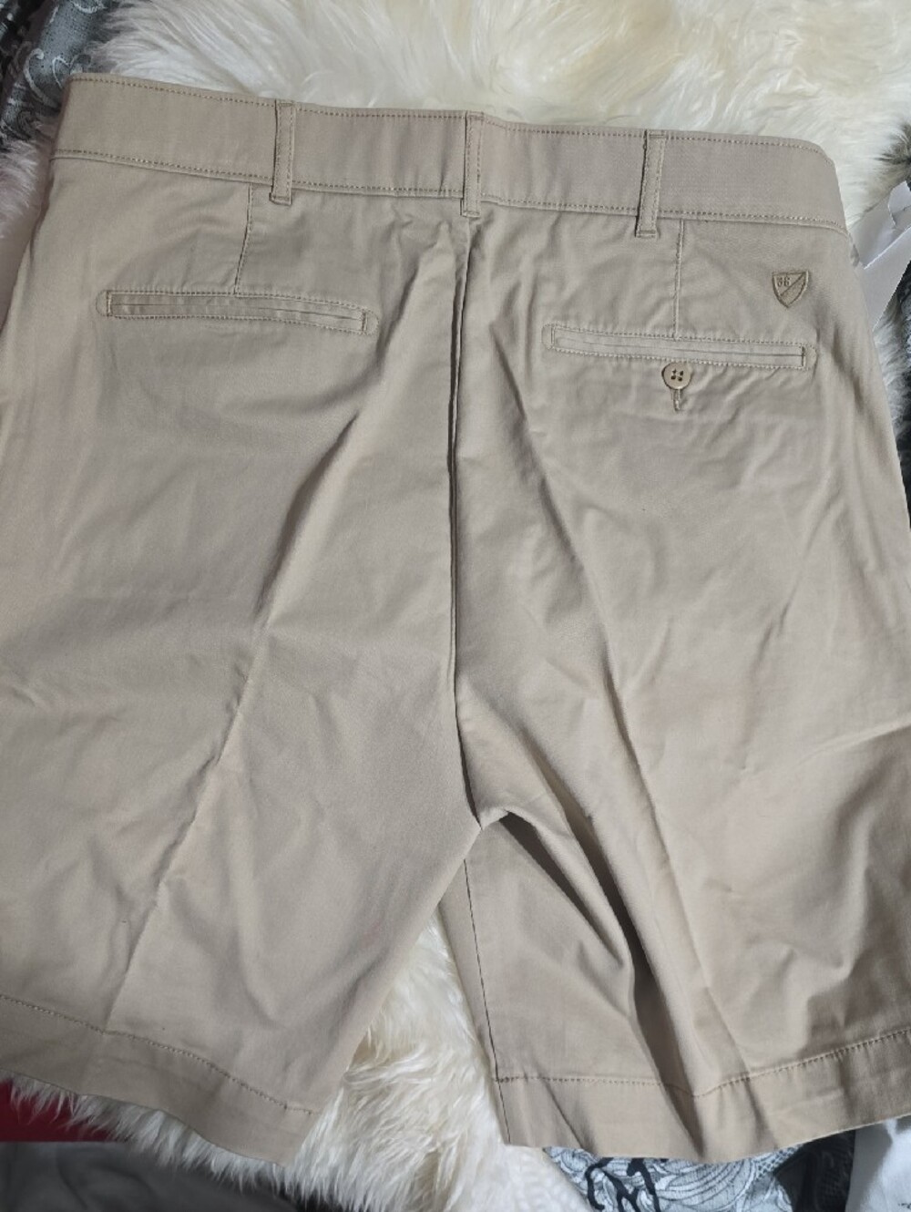 Daniel Cremieux Men's Khaki Madison Shorts - Picture 3 of 4